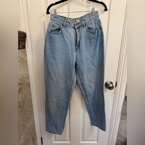 LIZ CLAIBORNE MOM JEANS